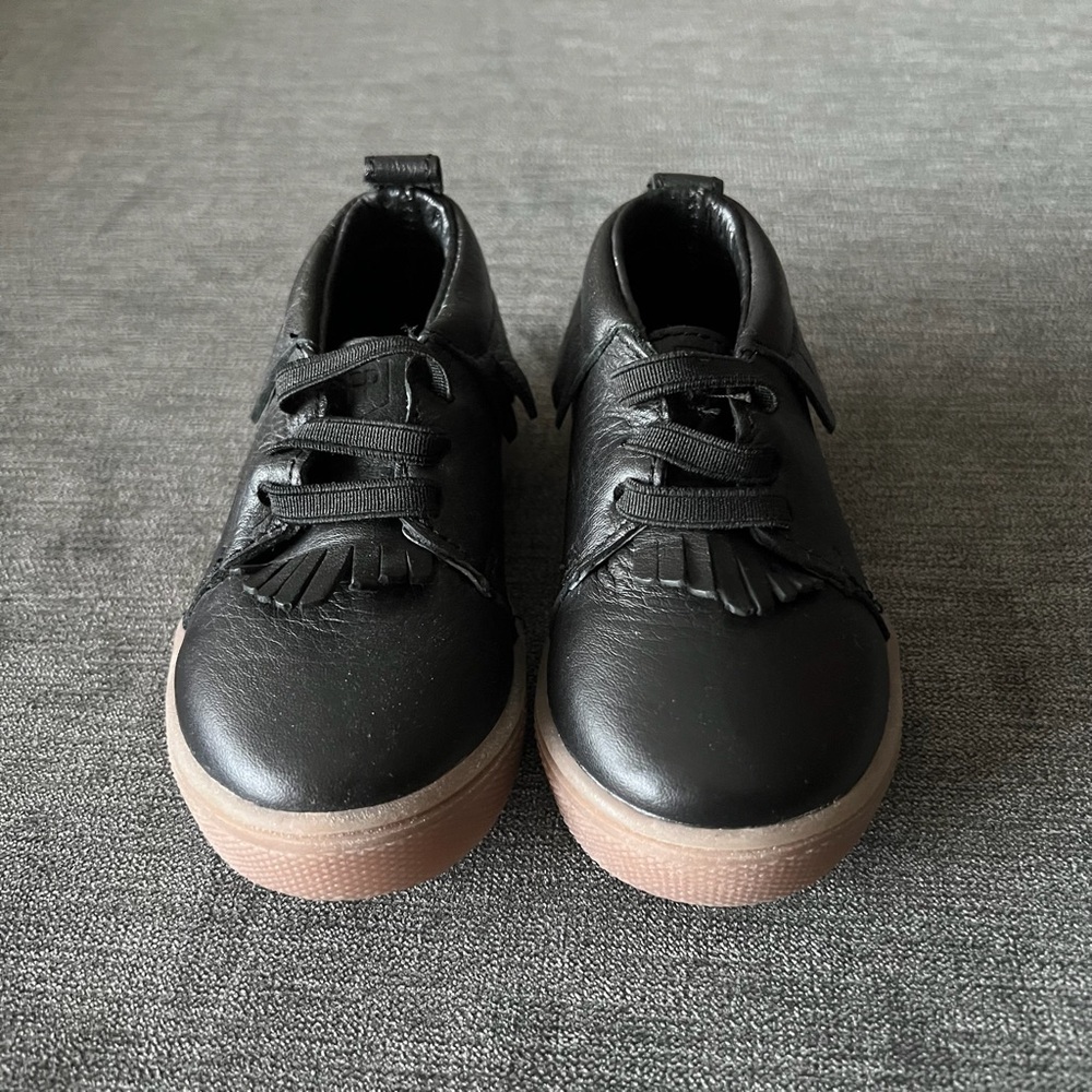 Freshly Picked Stylish Black Kids Shoes size 5